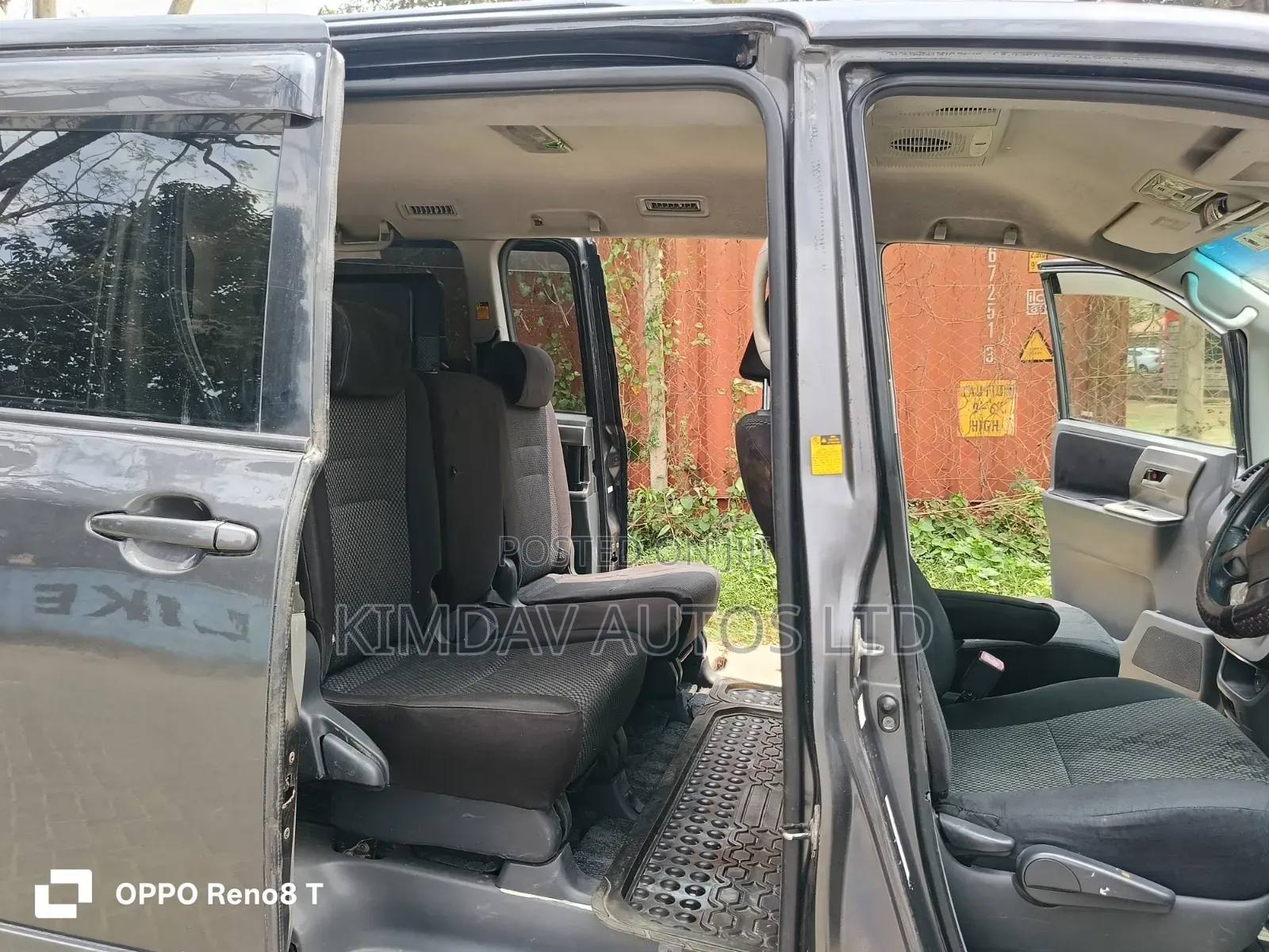 Toyota Noah 2007 Gray