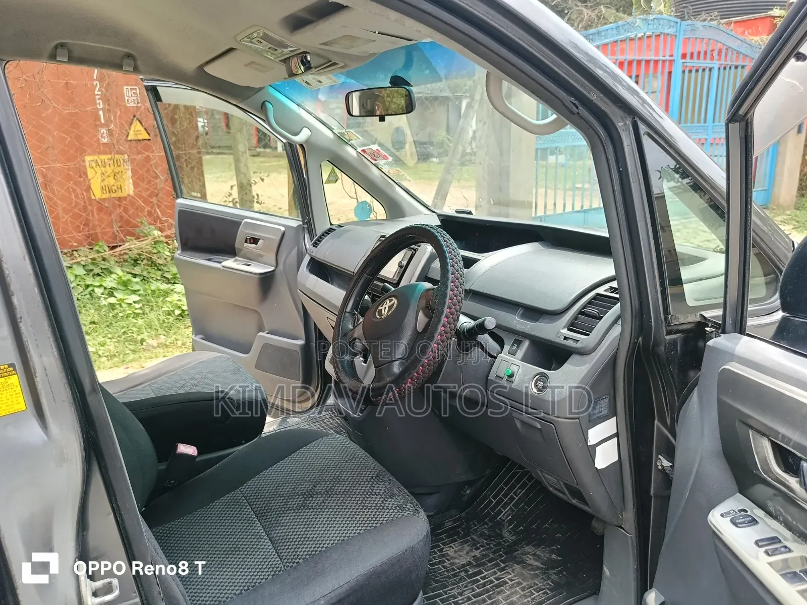 Toyota Noah 2007 Gray