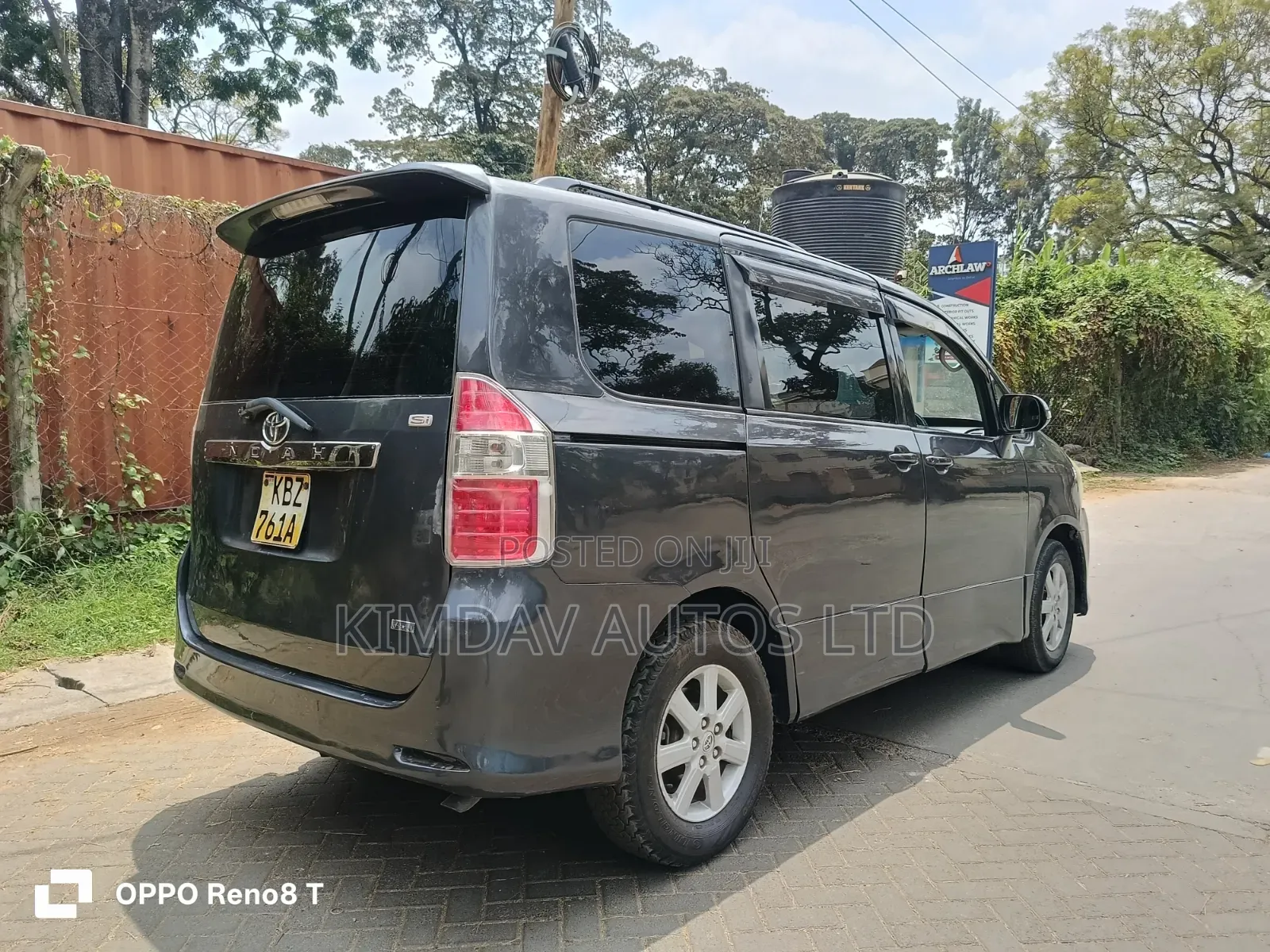Toyota Noah 2007 Gray