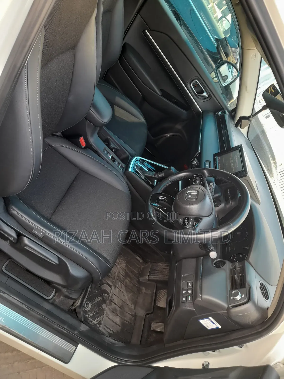 Honda Vezel 2021 White