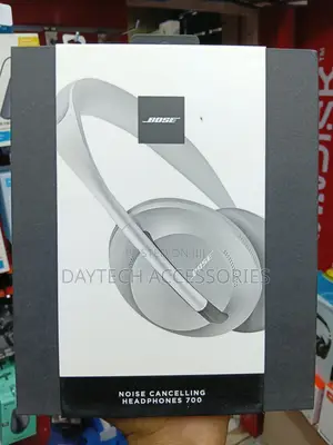 Bose Noise Cancelling Headphones 700 With Google Assistant - Silver