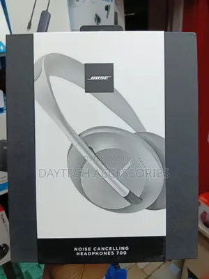 Bose 700 Noise Cancelling Over-Ear Wireless Headphone.
