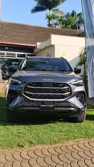 New Isuzu MU-X 2025 Black