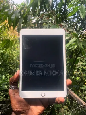 Apple iPad mini 3 64 GB Yellow