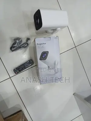F800 Android 13 Smart Cinema Projector