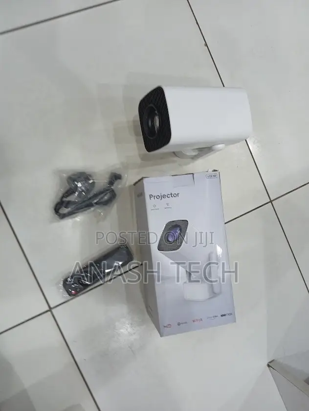 F800 Android 13 Smart Cinema Projector