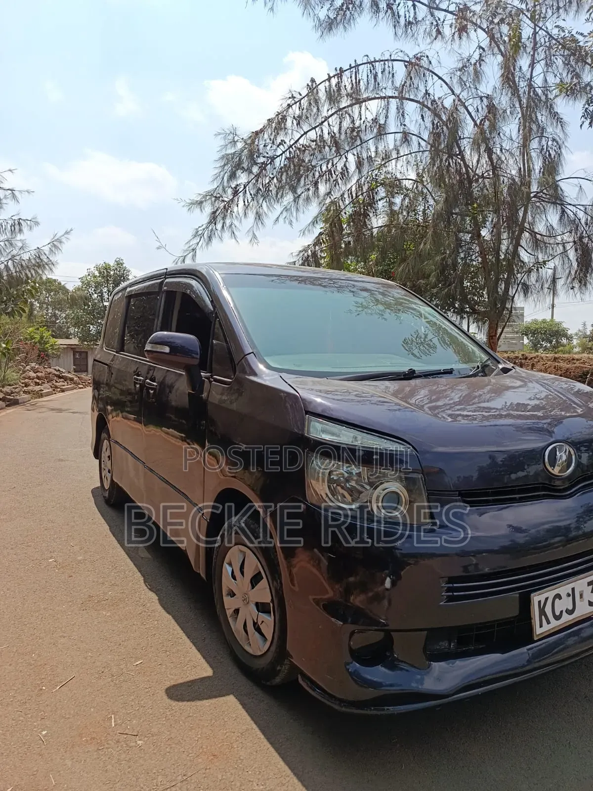 Toyota Voxy 2009 Blue