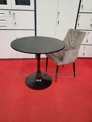Black Tulip Pedestal Table and Dining Chair Set