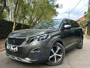Peugeot 5008 2018 Gray