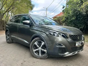 Peugeot 5008 2018 Gray