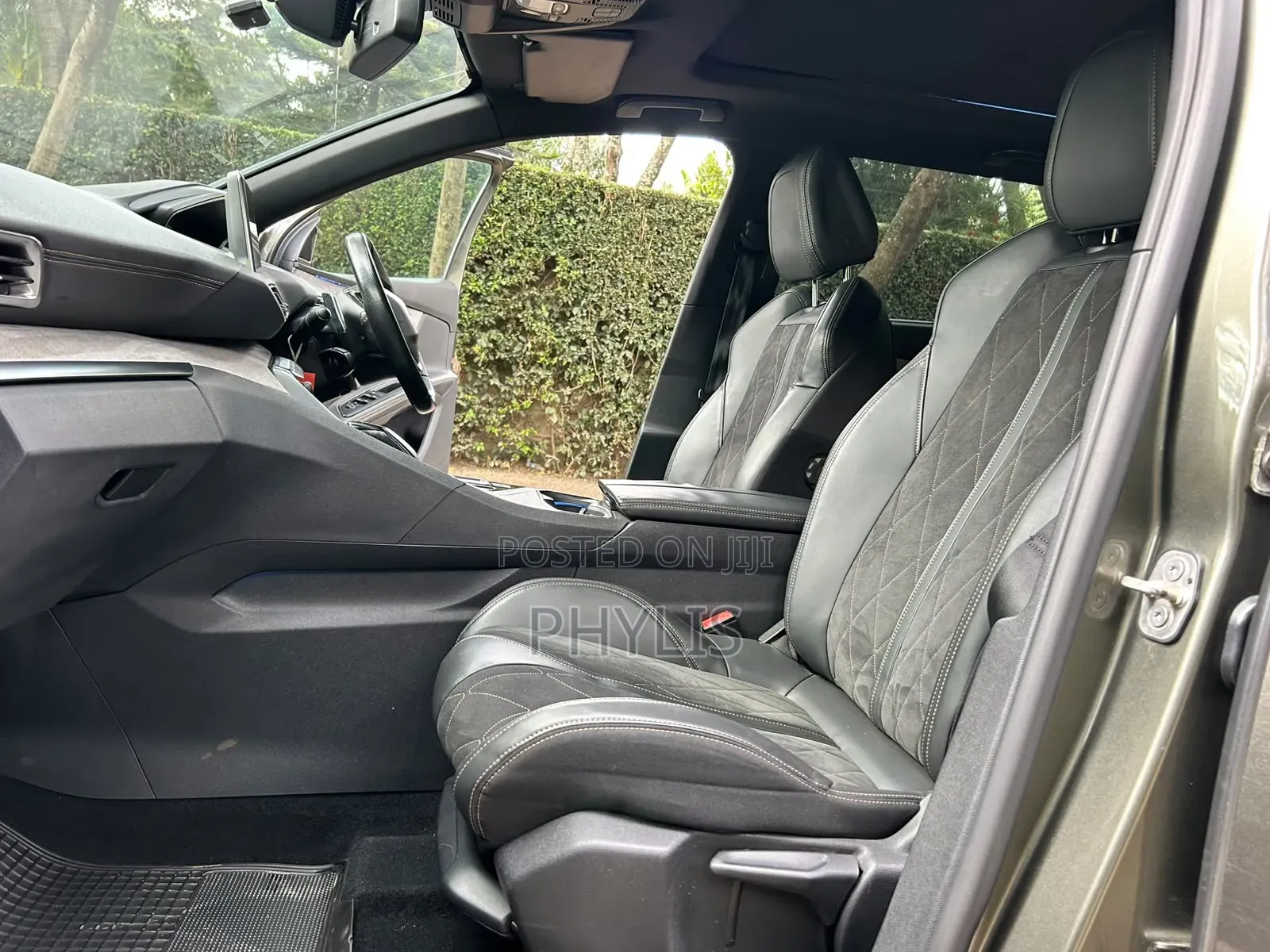 Peugeot 5008 2018 Gray