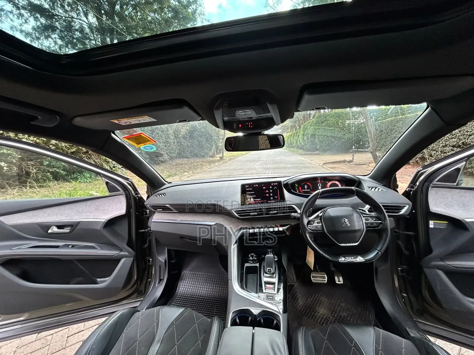Peugeot 5008 2018 Gray