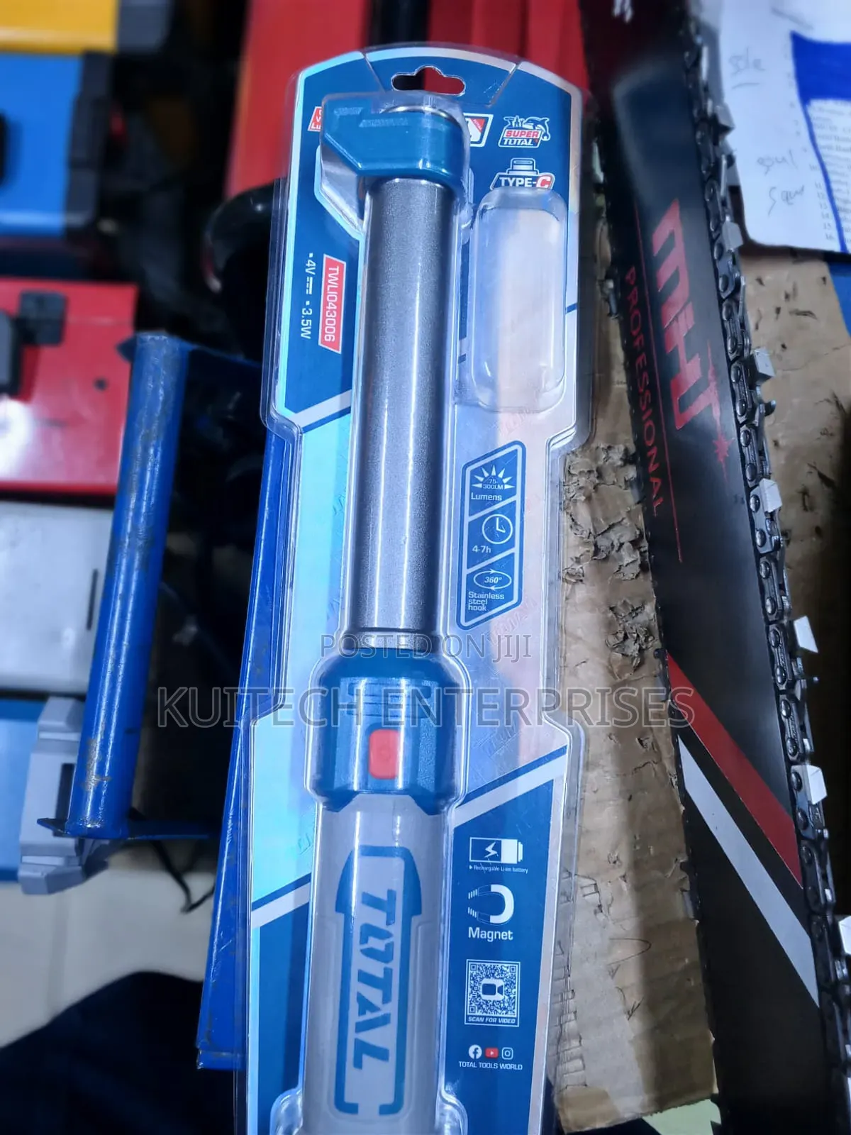 TOTAL Cordless Rechargeable LED Work Lamp