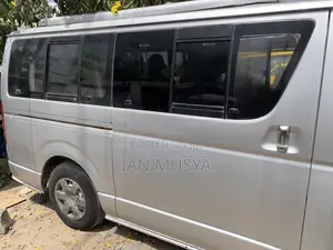 Toyota HiAce 2006 Silver