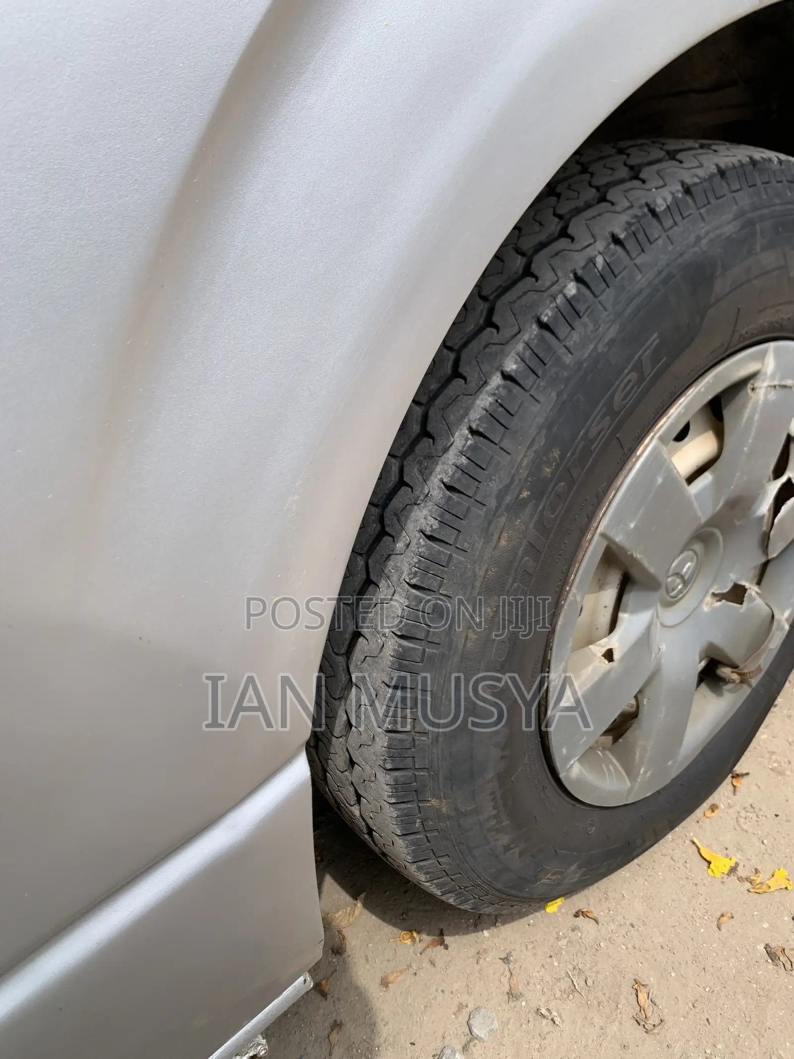 Toyota HiAce 2006 Silver