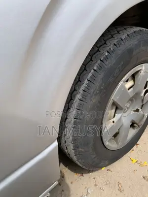 Toyota HiAce 2006 Silver