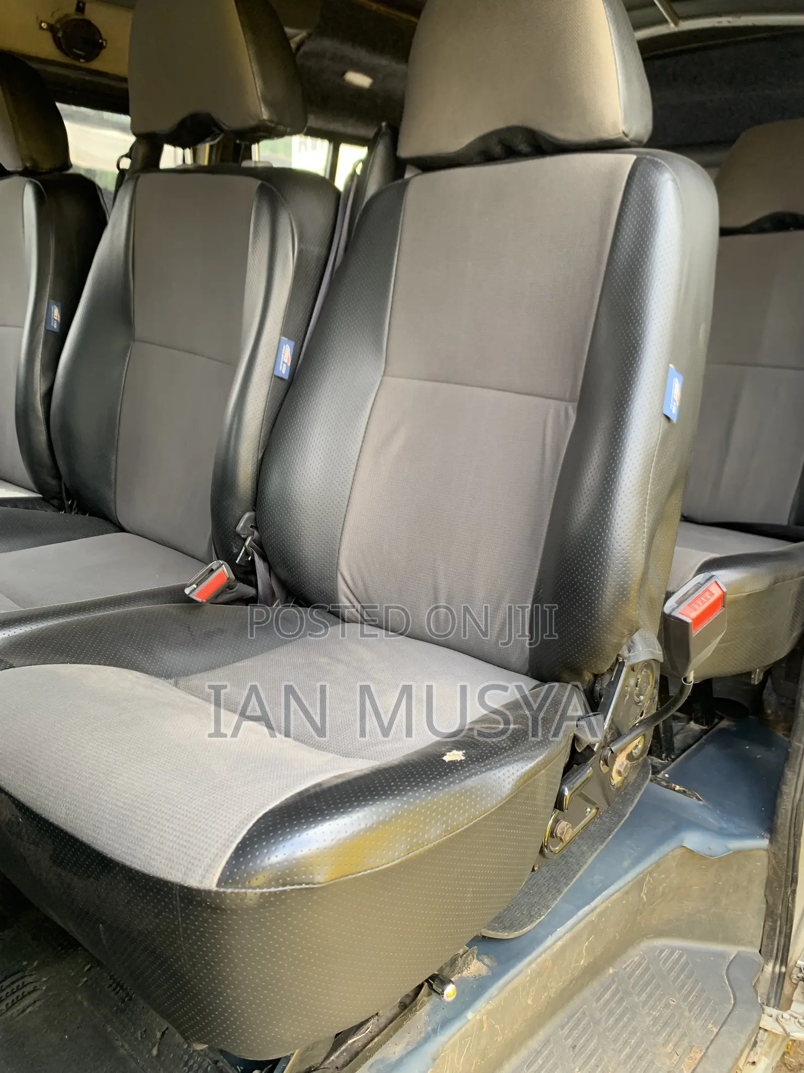 Toyota HiAce 2006 Silver