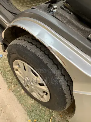 Toyota HiAce 2006 Silver