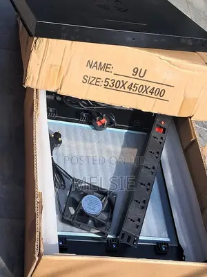 9U Data Cabinet 530×450×400mm 19 Inch Wall Mount Network Rack