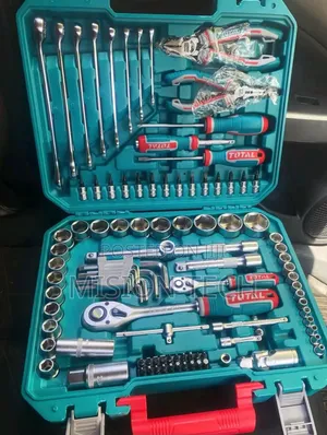 TOTAL 100-Piece Tool Set *