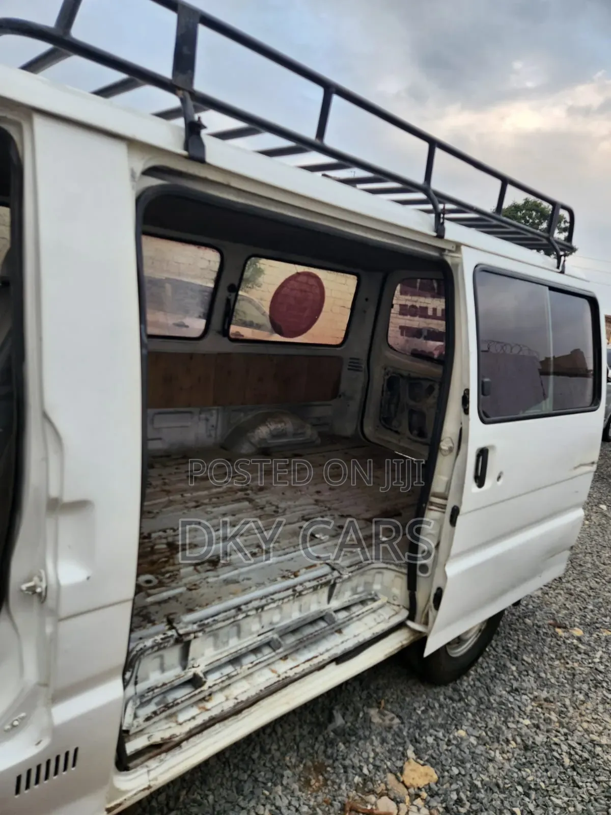 Nissan Vanette 2009 White