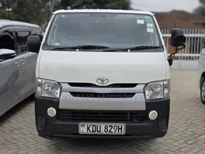 Toyota Grand HiAce 2000 White