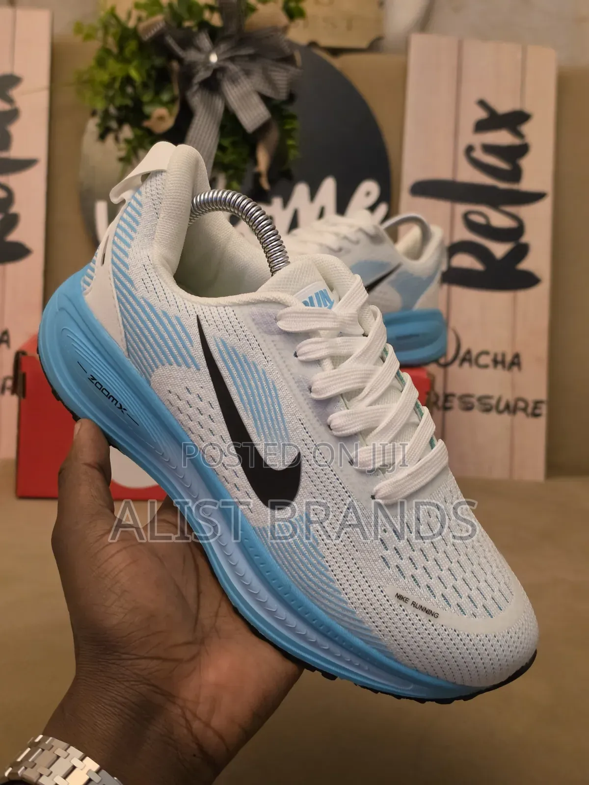 Nike Vomero Sneakers