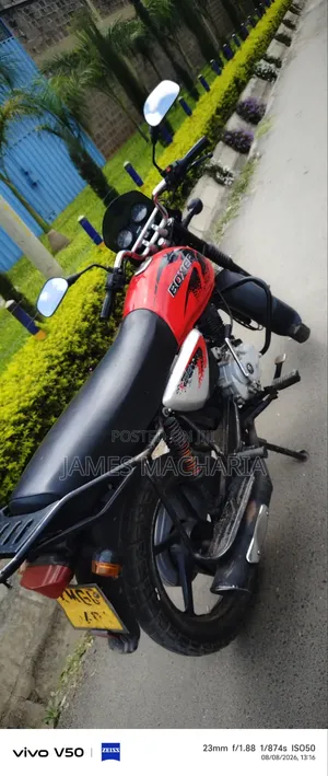 Bajaj Boxer 150 UG 2025 Red