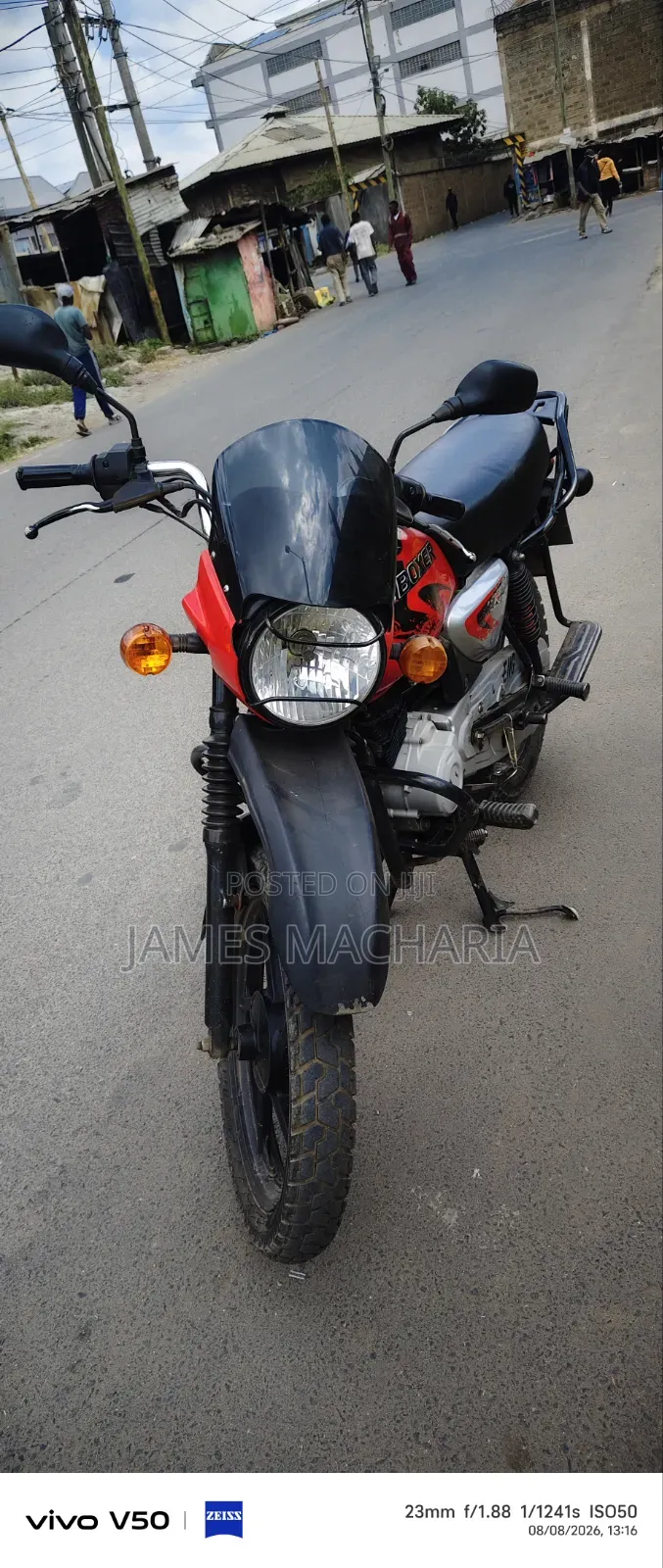 Bajaj Boxer 150 UG 2025 Red