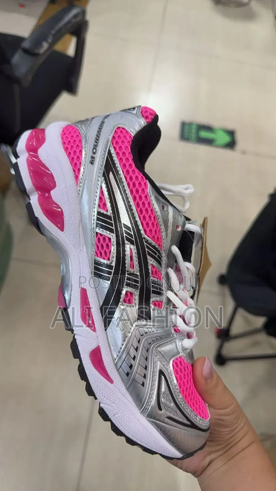 Asics Sneakers