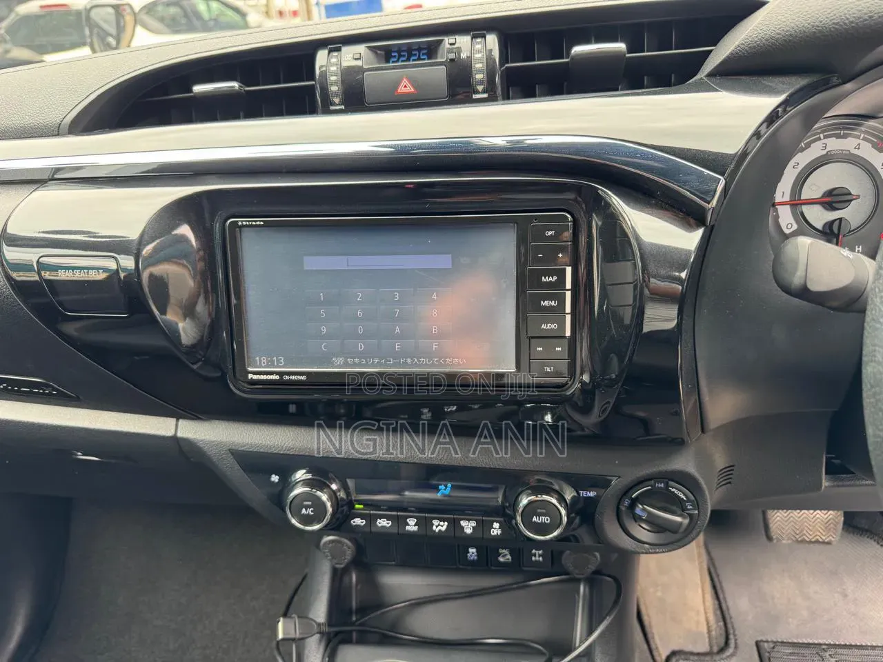 Toyota Hilux 2019 Black