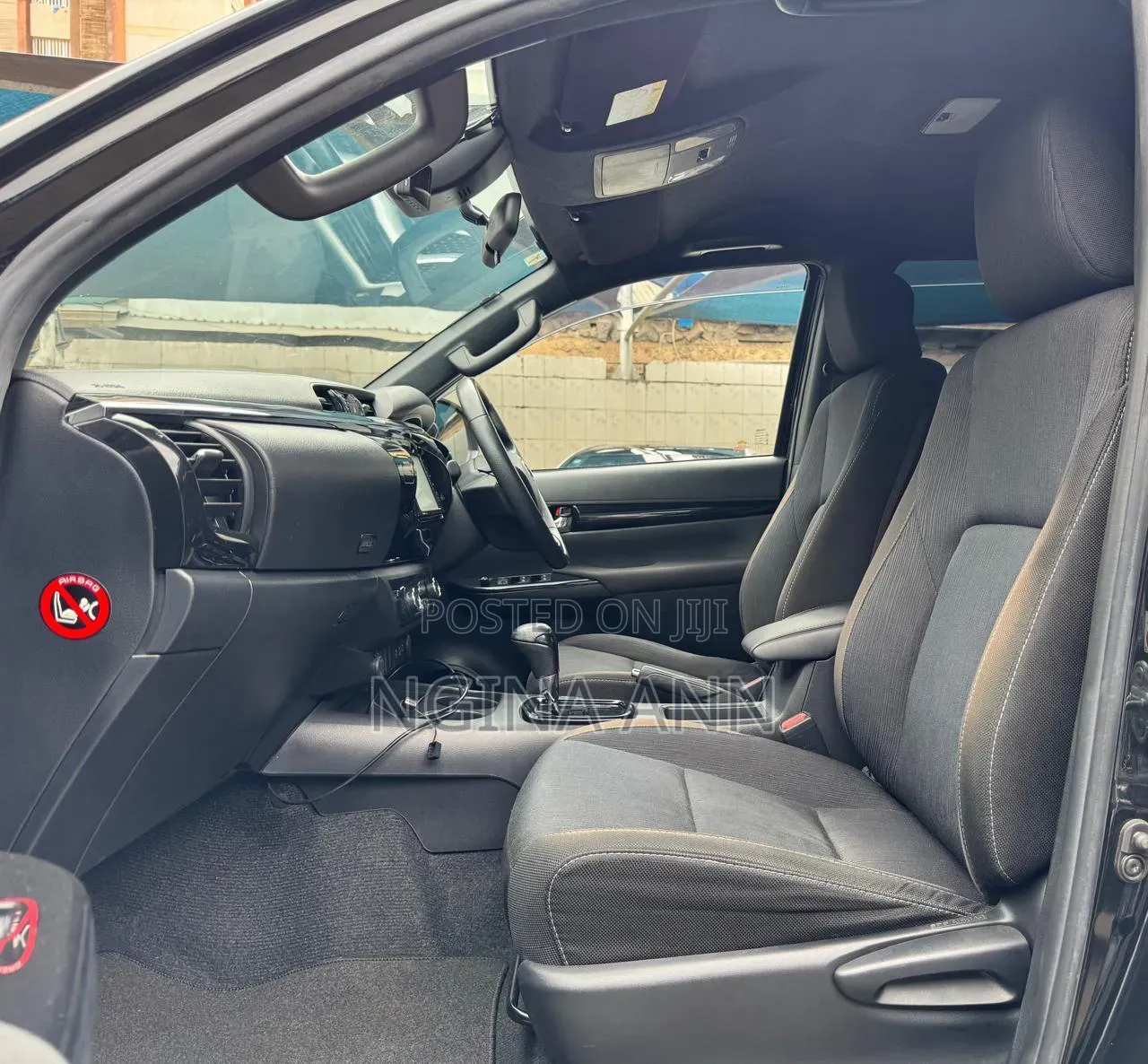 Toyota Hilux 2019 Black