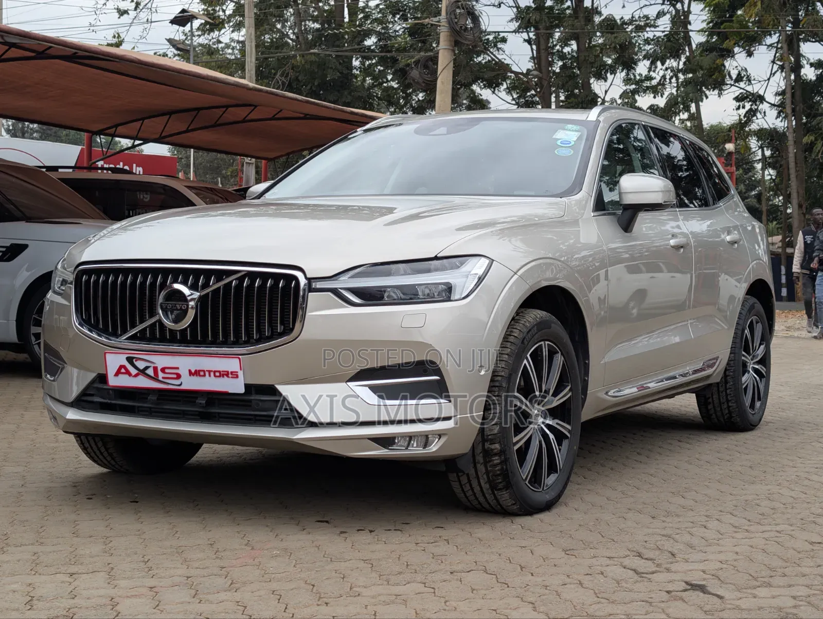 Volvo XC60 2019 Gold