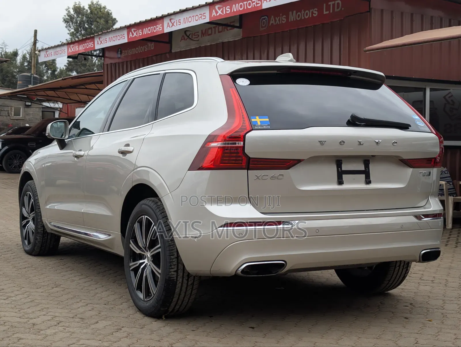Volvo XC60 2019 Gold