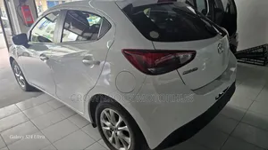 Mazda Demio 2018 White