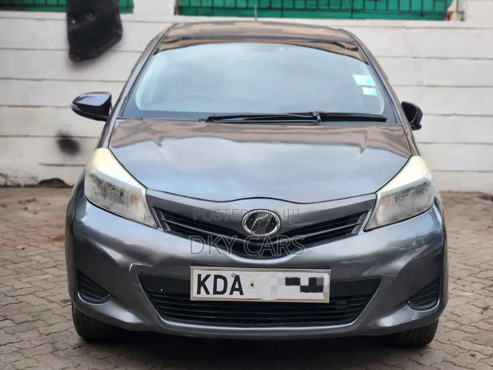 Toyota Vitz 2014 Gray