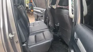 Toyota Hilux 2017 Gray