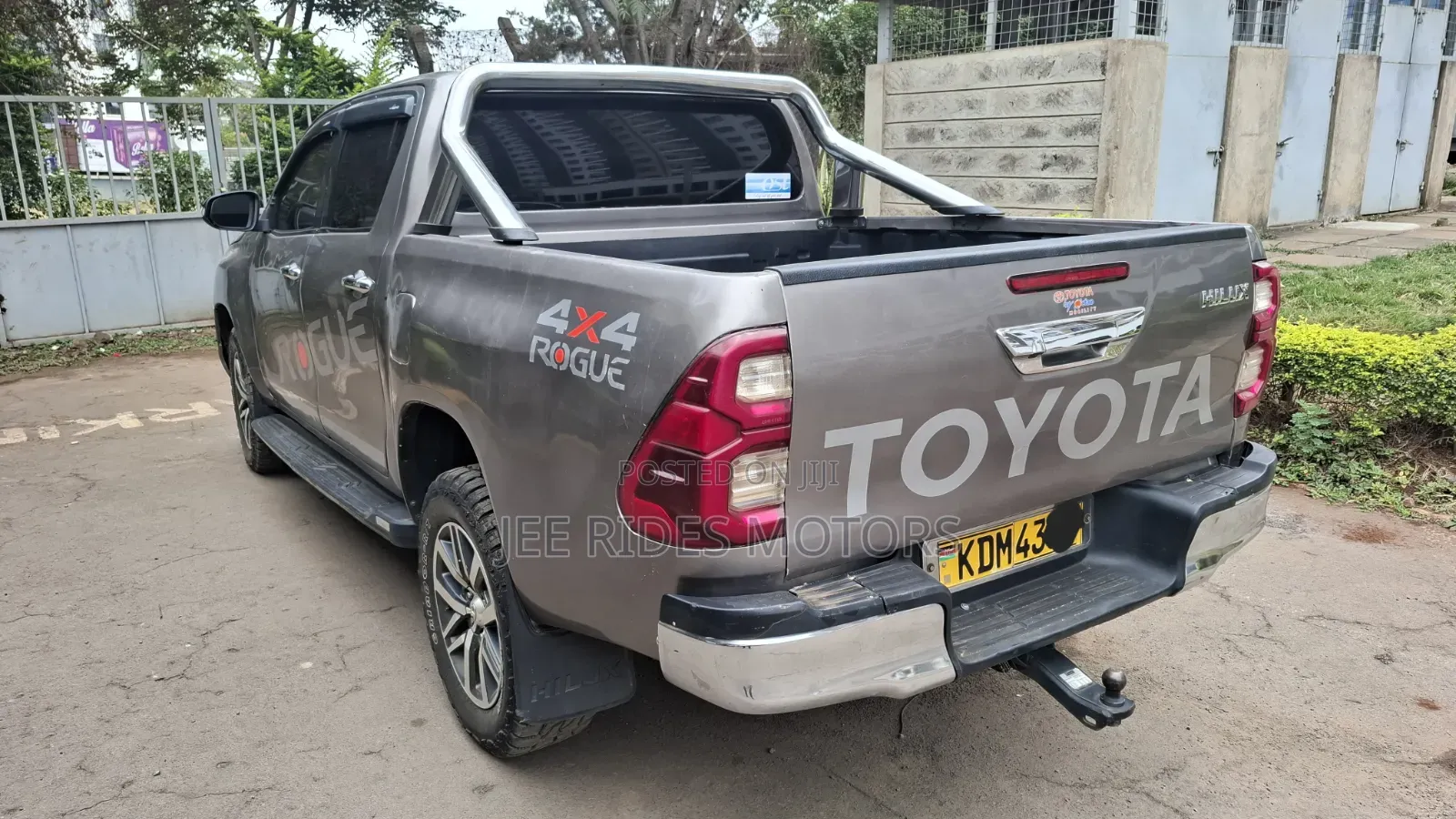 Toyota Hilux 2017 Gray