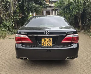 Toyota Crown 2010 Black