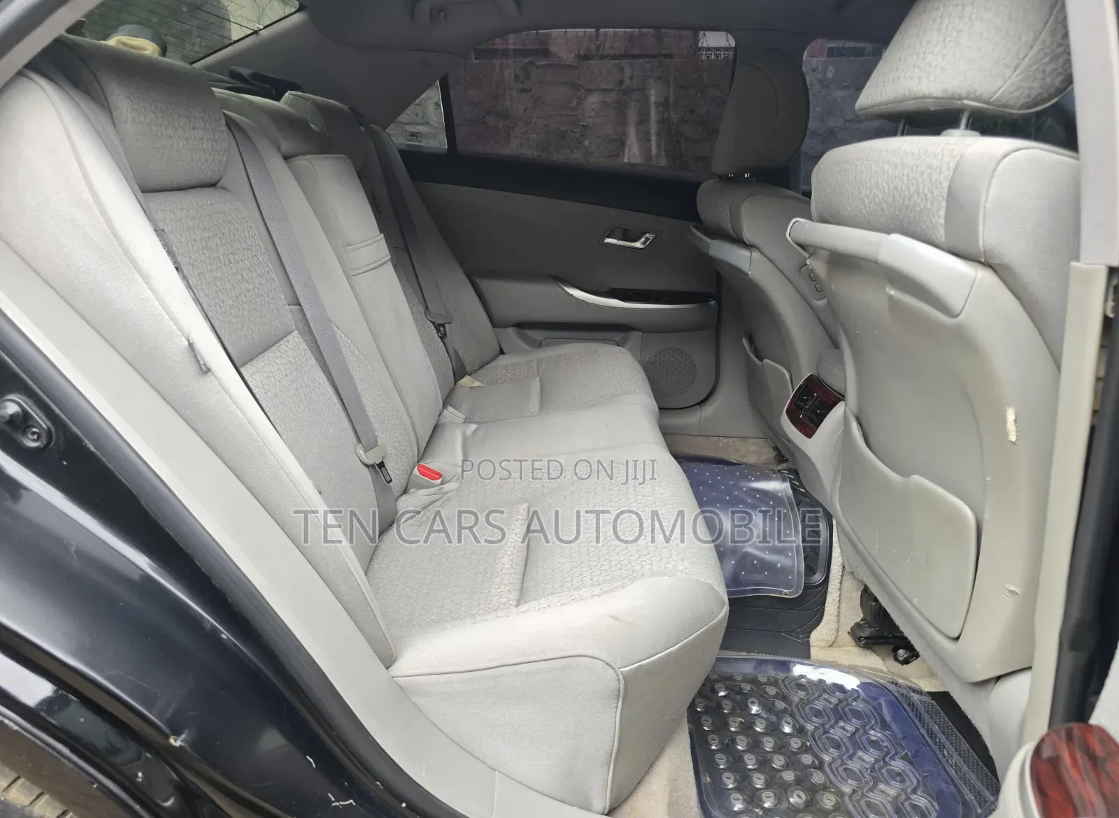 Toyota Crown 2010 Black