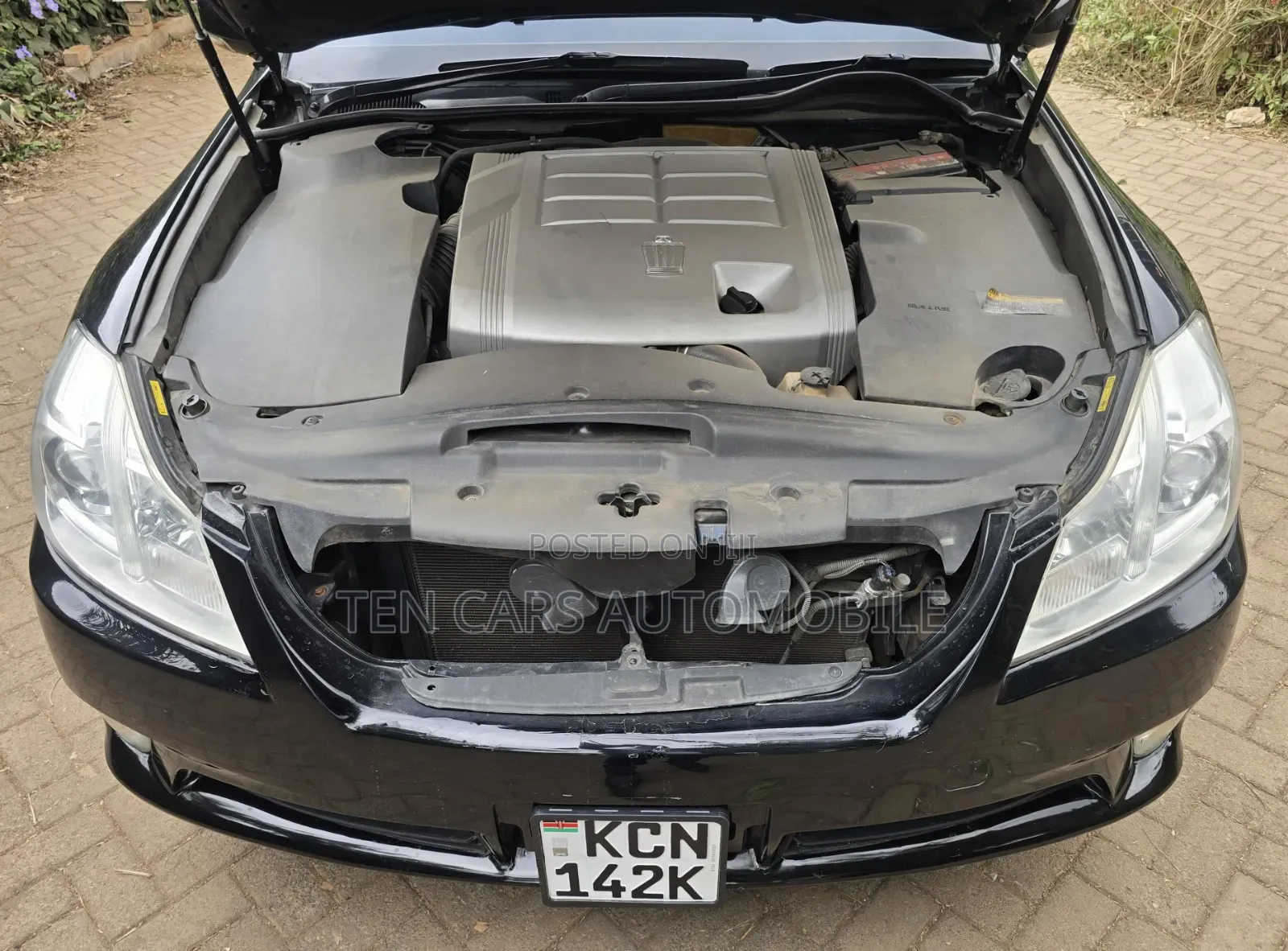 Toyota Crown 2010 Black