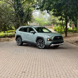 Toyota RAV4 2020 Green
