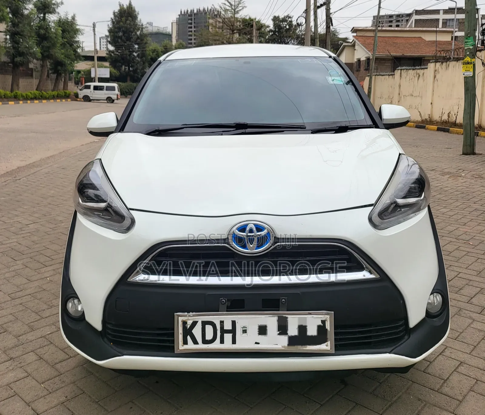 Toyota Sienta 2017 White