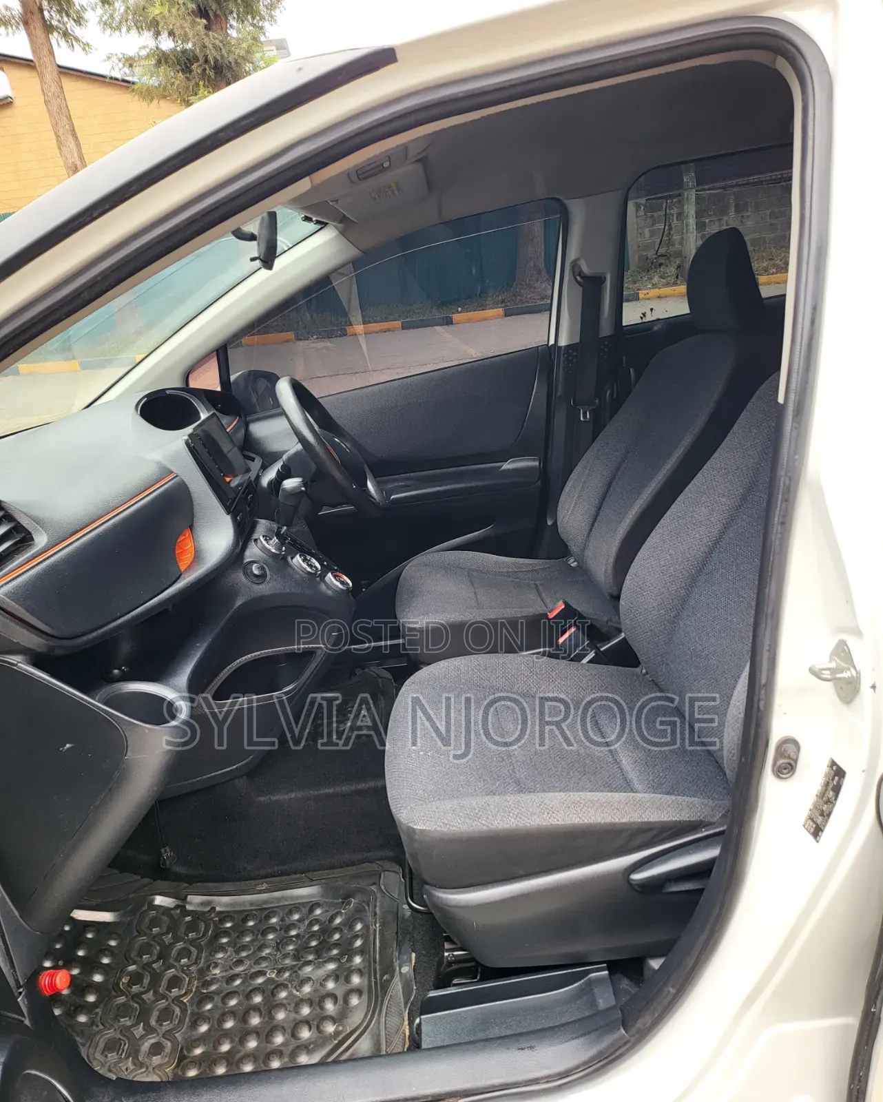Toyota Sienta 2017 White