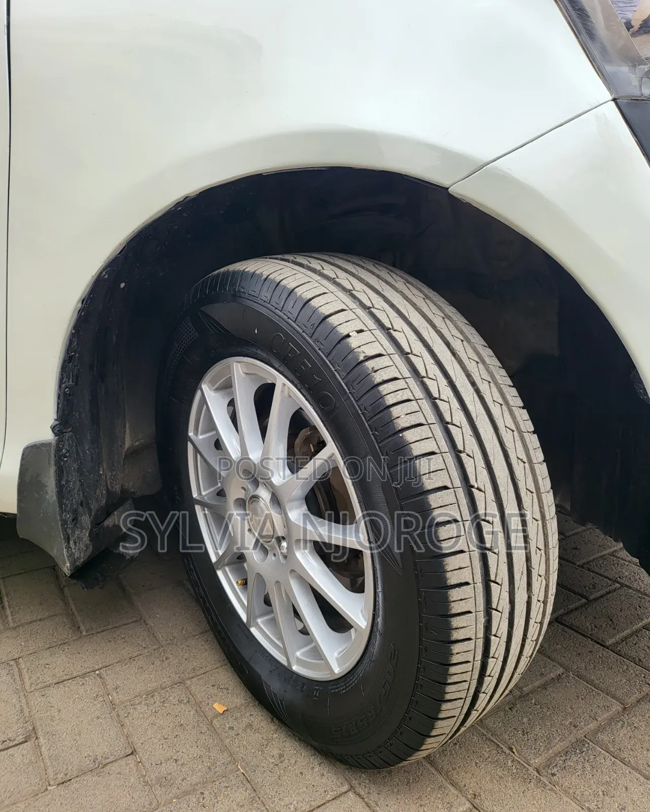 Toyota Sienta 2017 White
