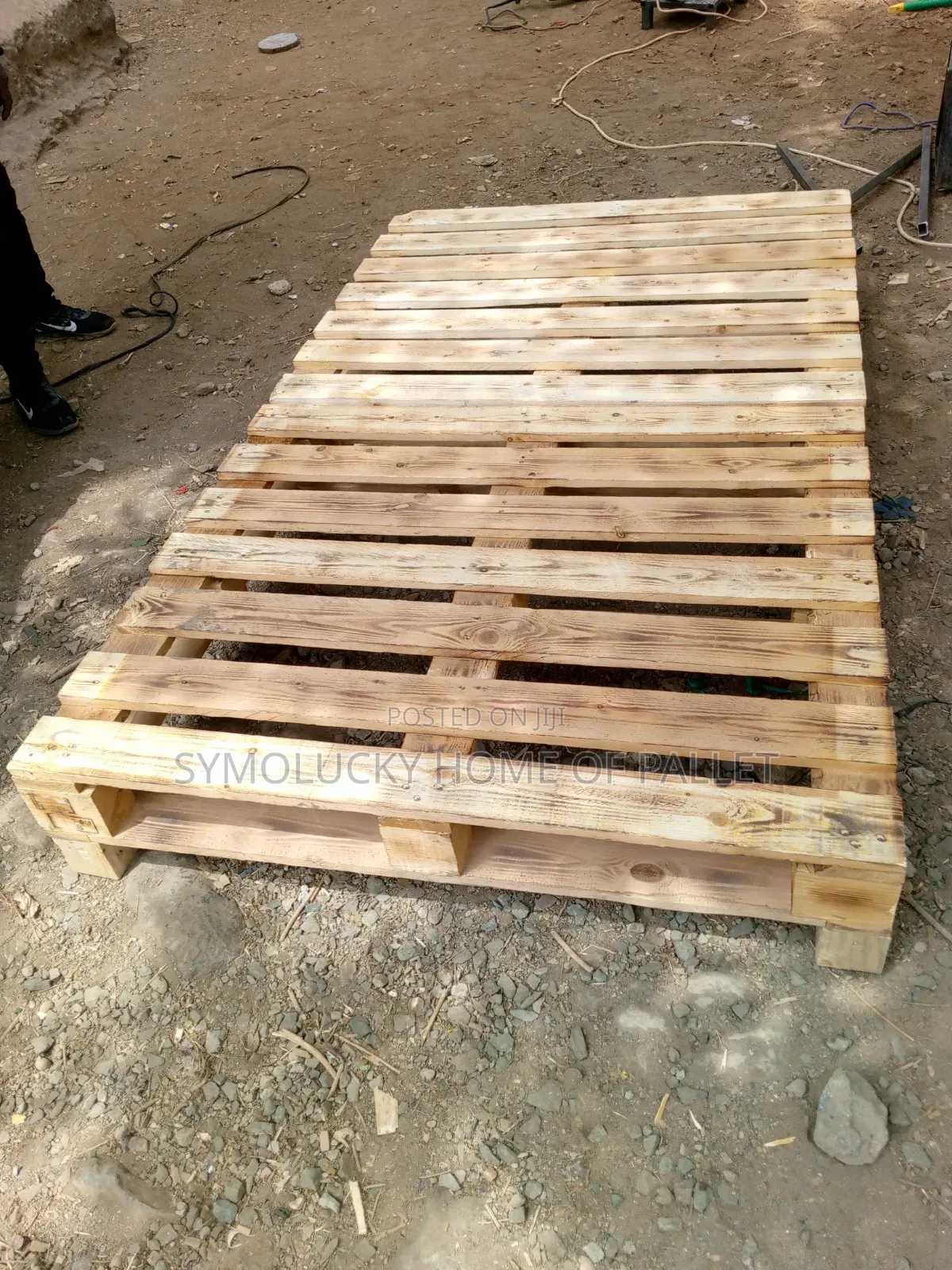 4*6 Pallet Bed. Blazed Pattern Queen Size.