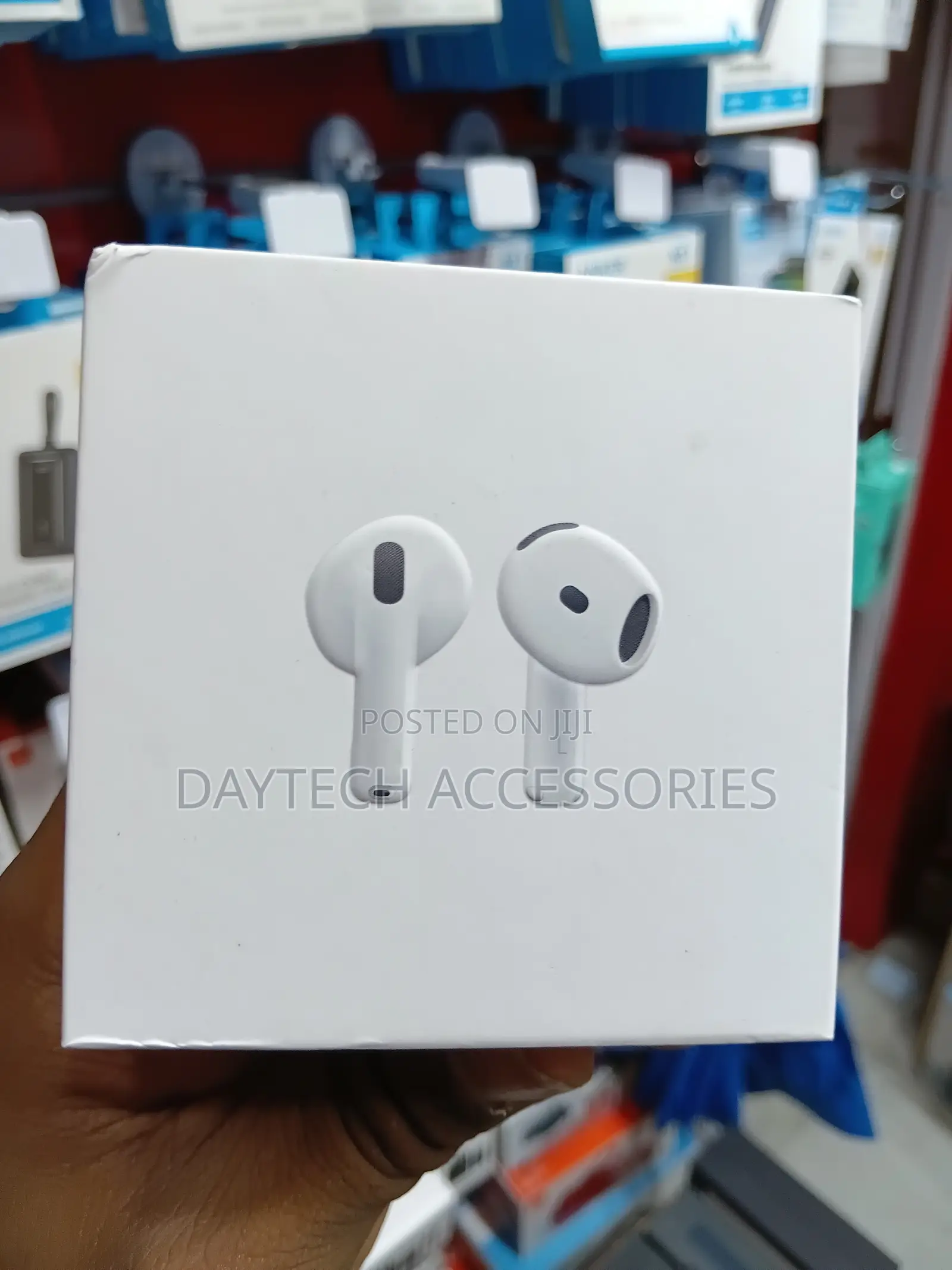 Apple AirPods 4 ANC