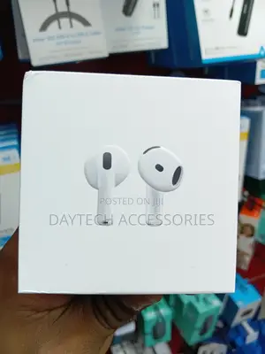 Apple AirPods 4 ANC