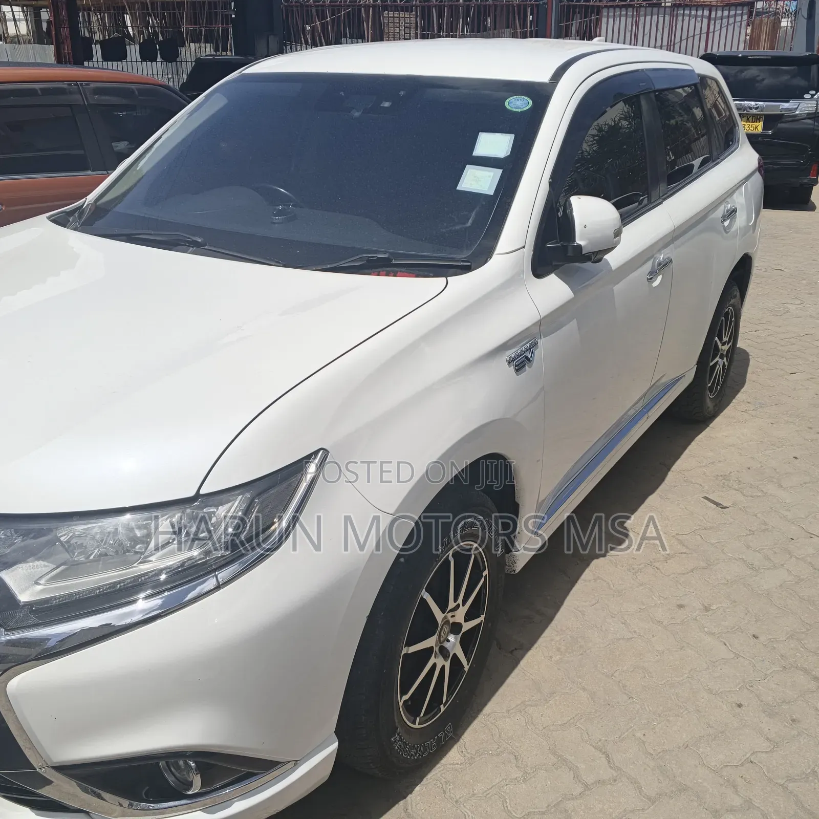 Mitsubishi Outlander 2017 White