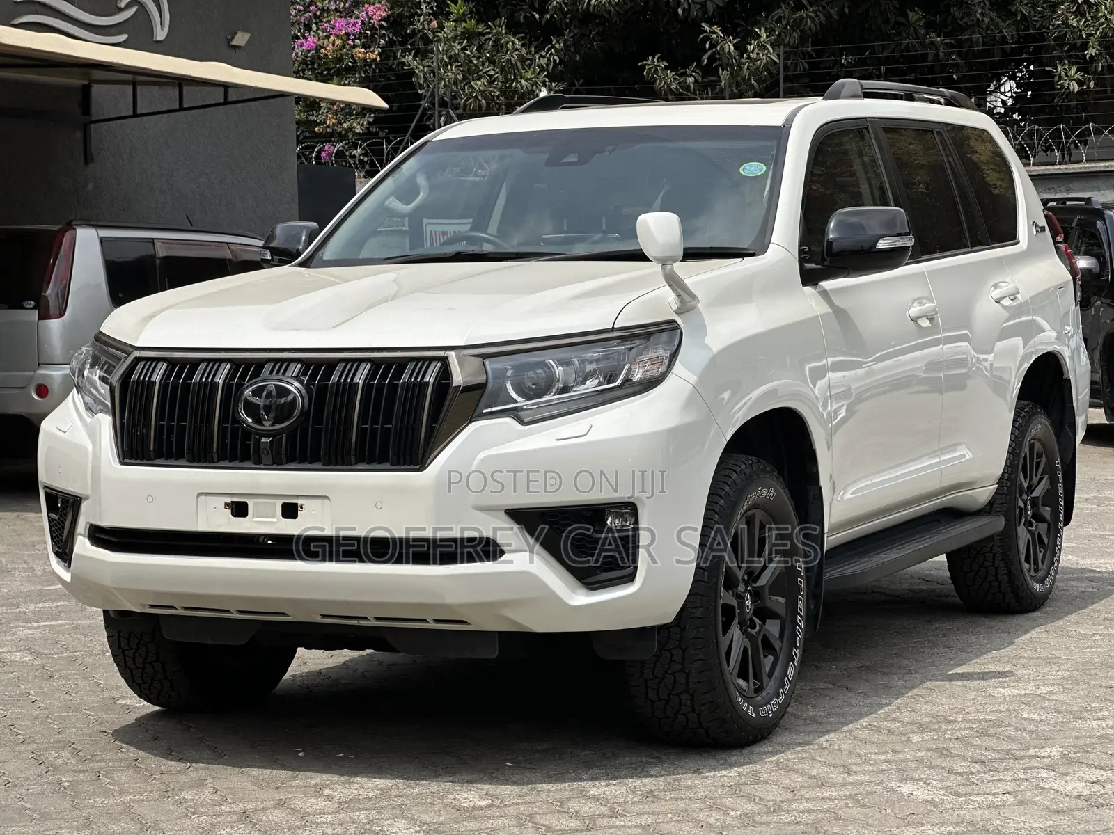 Toyota Land Cruiser Prado 2.8 2022 White